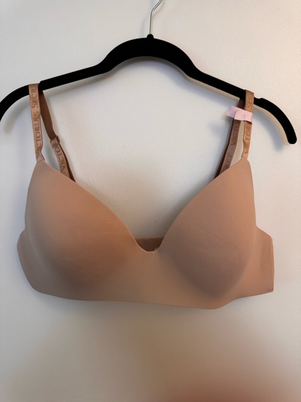 NWT Victoria's Secret Lightly Lined Wireless Bra